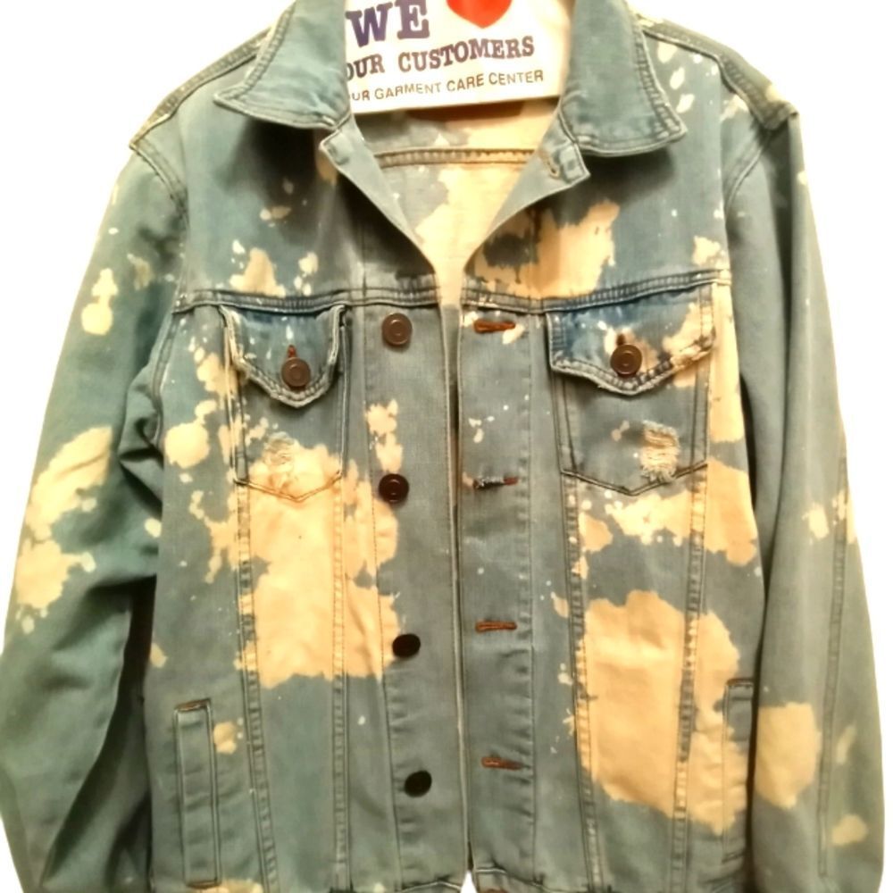 Carbon distressed denim jacket size small
